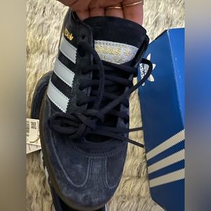 Brand new. Ordered the wrong size. Super cute :)